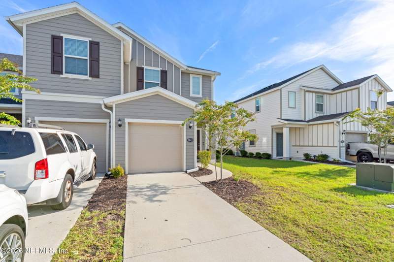 3 bedroom Townhouse at 9843 Fiddleback Lane, Meadows At Oakleaf, Jacksonville — photo 2