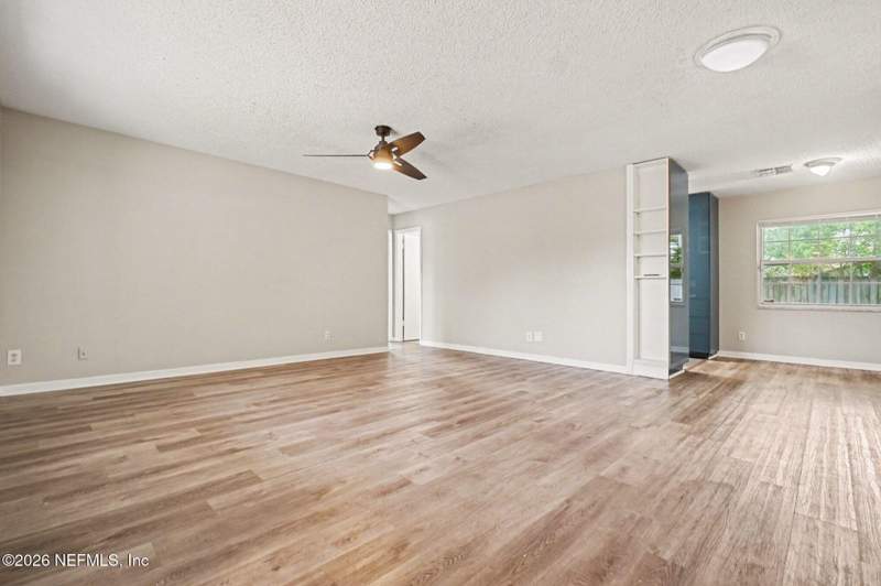 3 bedroom Single Family Residence at 8374 Chessman Court, English Estates, Jacksonville — photo 4