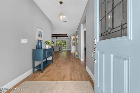 3806 Hammock Bluff Drive, Jacksonville FL - photo 7 of 70