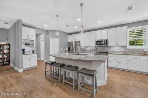 3806 Hammock Bluff Drive, Jacksonville FL - photo 18 of 70
