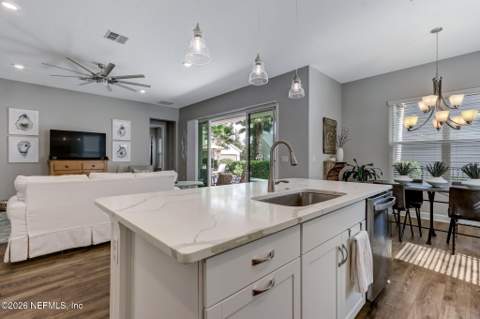 8601 Homeplace Drive, Jacksonville FL - photo 15 of 43