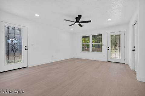 8365 Susie Street, Jacksonville FL - photo 9 of 26
