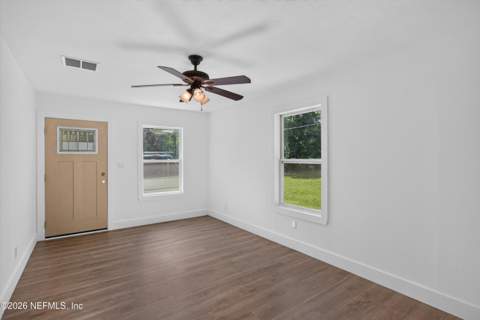 4468 Englewood Ave Avenue, Jacksonville FL - photo 8 of 33