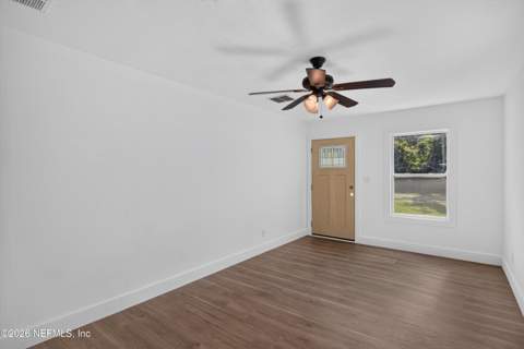 4468 Englewood Ave Avenue, Jacksonville FL - photo 9 of 33