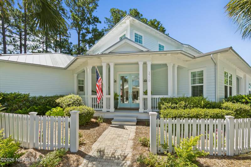 5 bedroom Single Family Residence at 3710 Royal Palm Key, Paradise Key, Jacksonville Beach — photo 3