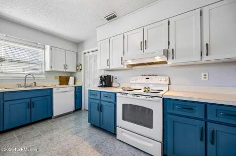 2734 Ocean Drive, Fernandina Beach FL - photo 6 of 46