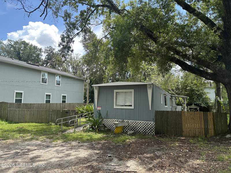 2 bedroom Manufactured Home at 8710 Cocoa Avenue, Oakwood Villa Ests, Jacksonville — photo 3
