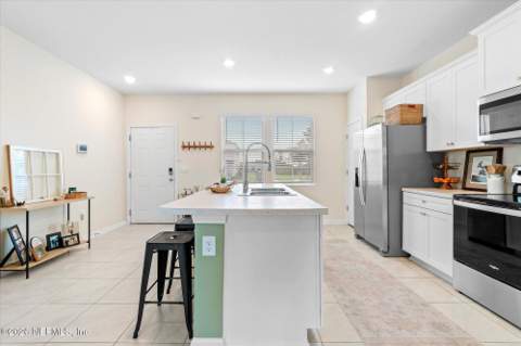 212 Whispering Brook Drive, St. Augustine FL - photo 7 of 34