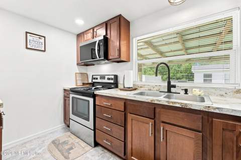 113 Waterside Avenue, Satsuma FL - photo 13 of 71