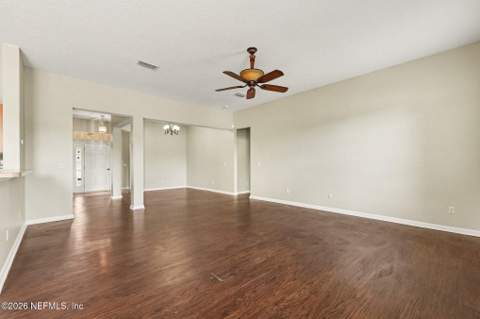 9210 Hawks Point Drive, Jacksonville FL - photo 6 of 35