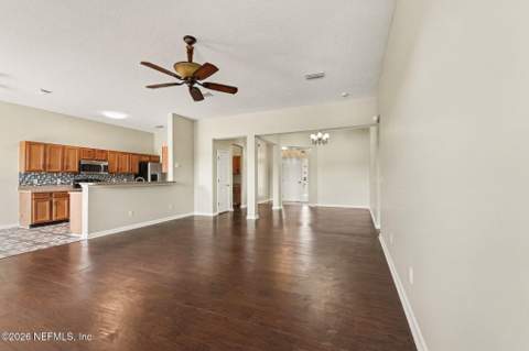 9210 Hawks Point Drive, Jacksonville FL - photo 8 of 35