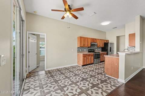 9210 Hawks Point Drive, Jacksonville FL - photo 9 of 35