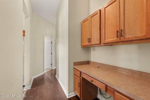 9210 Hawks Point Drive, Jacksonville FL - photo 11 of 35