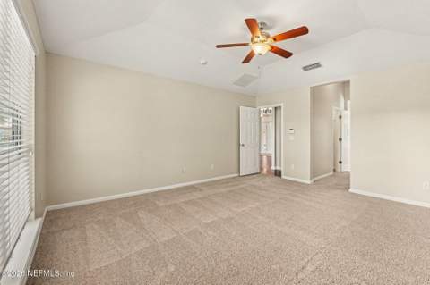 9210 Hawks Point Drive, Jacksonville FL - photo 13 of 35