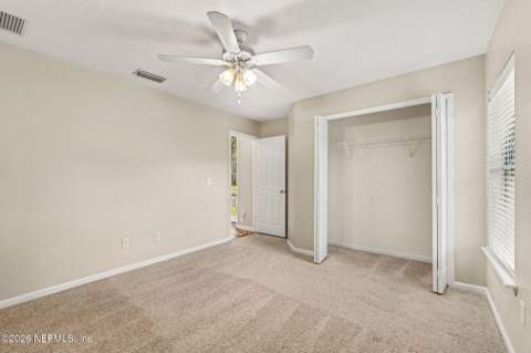 9210 Hawks Point Drive, Jacksonville FL - photo 17 of 35