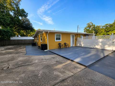 2449 Lane Avenue, Jacksonville FL - photo 12 of 20