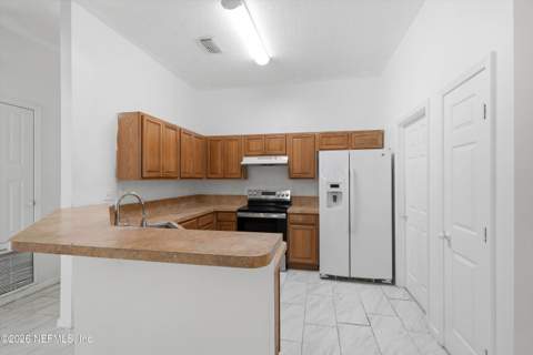 6425 Sarahs View Court, Jacksonville FL - photo 7 of 38