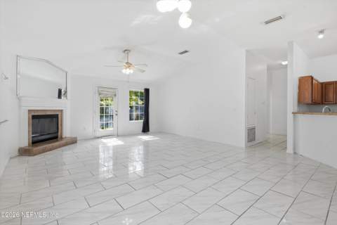6425 Sarahs View Court, Jacksonville FL - photo 10 of 38