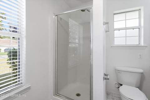 6425 Sarahs View Court, Jacksonville FL - photo 16 of 38