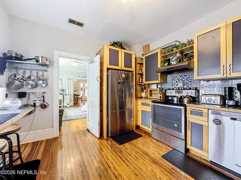 7022 Alpine Street, Jacksonville FL - photo 10 of 21