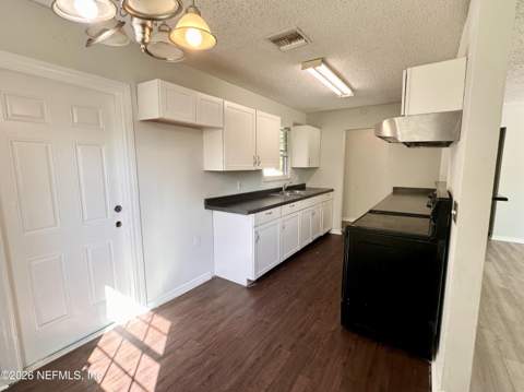 2319 Eudine Drive, Jacksonville FL - photo 6 of 25