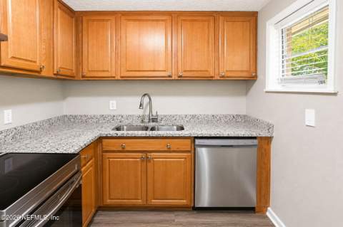 2633 Tulsa Road, Jacksonville FL - photo 17 of 41