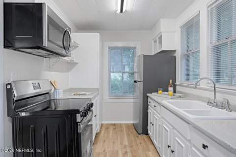 2211 St Johns Avenue, Palatka FL - photo 13 of 35