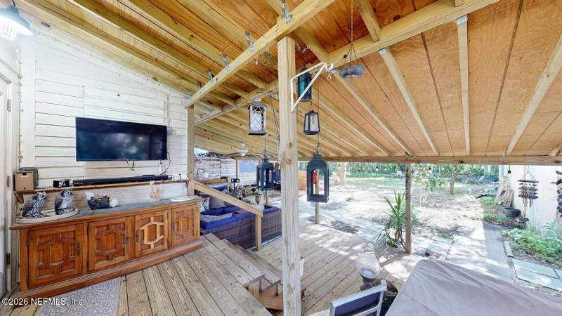 1 bedroom Single Family Residence at 216 N Summit Street, Crescent City Add, Crescent City — photo 4