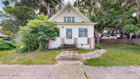 216 N Summit Street, home for sale in Crescent City 32112