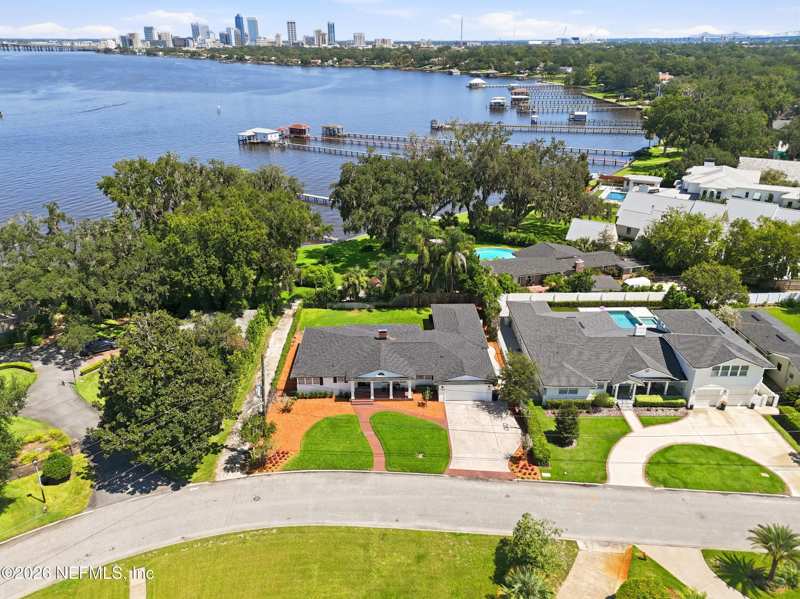 4 bedroom Single Family Residence at 833 Waterman Road, Waterman Estates, Jacksonville — photo 1