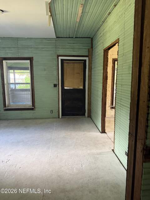114 E Hicks Street, Palatka FL - photo 11 of 17