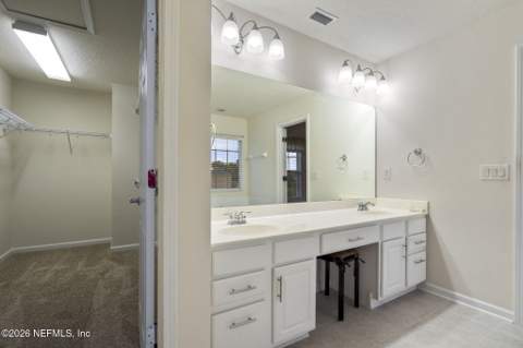 8390 Cannonwood Lane, Jacksonville FL - photo 16 of 54