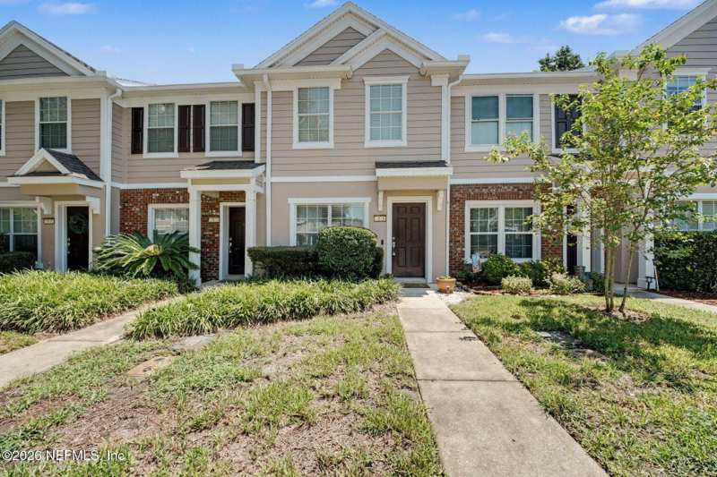 2 bedroom Townhouse at 6545 Arching Branch Circle, Arrowoods, Jacksonville — photo 1
