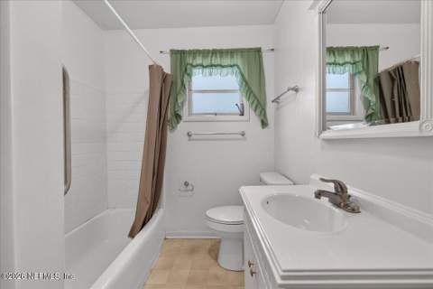 206 Oleander Avenue, Crescent City FL - photo 15 of 40