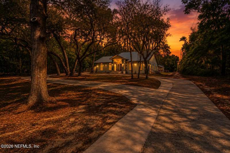 4 bedroom Single Family Residence at 1886 State Road 20, Hawthorne, Hawthorne — photo 3
