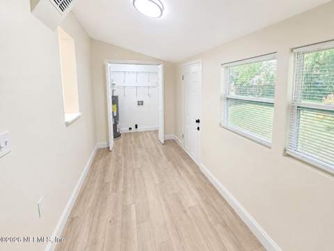 942 Saranac Street, Jacksonville FL - photo 8 of 16