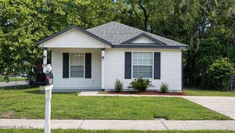1538 W 30Th Street, home for sale on W 30Th Street