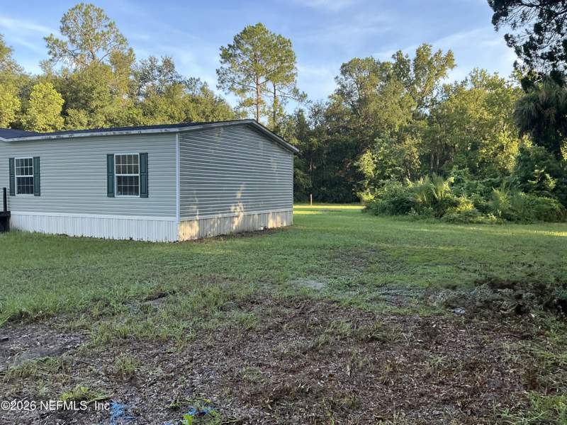 4 bedroom Mobile Home at 5206 Silver Lake Drive #Unit 2, Palatka, Palatka — photo 4