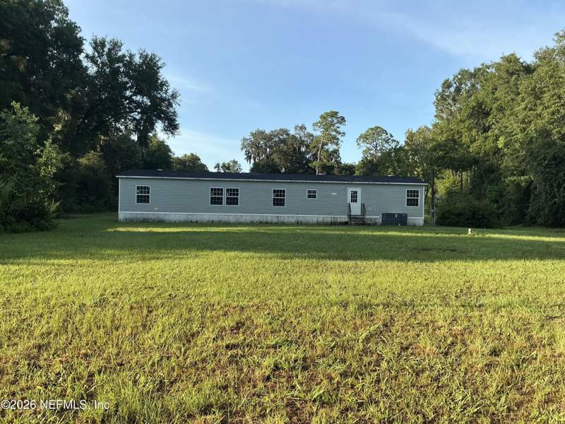 4 bedroom Mobile Home at 5206 Silver Lake Drive #Unit 2, Palatka, Palatka — photo 2