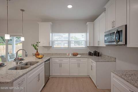 13775 Coral Drive, Jacksonville FL - photo 18 of 42