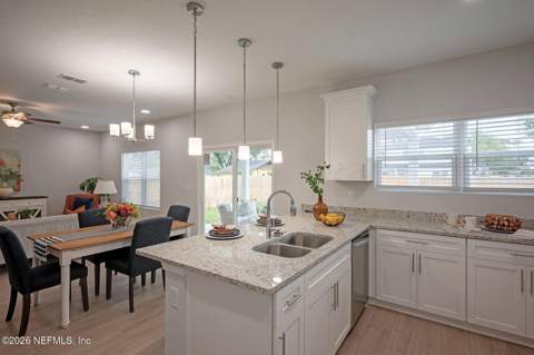 13775 Coral Drive, Jacksonville FL - photo 19 of 42