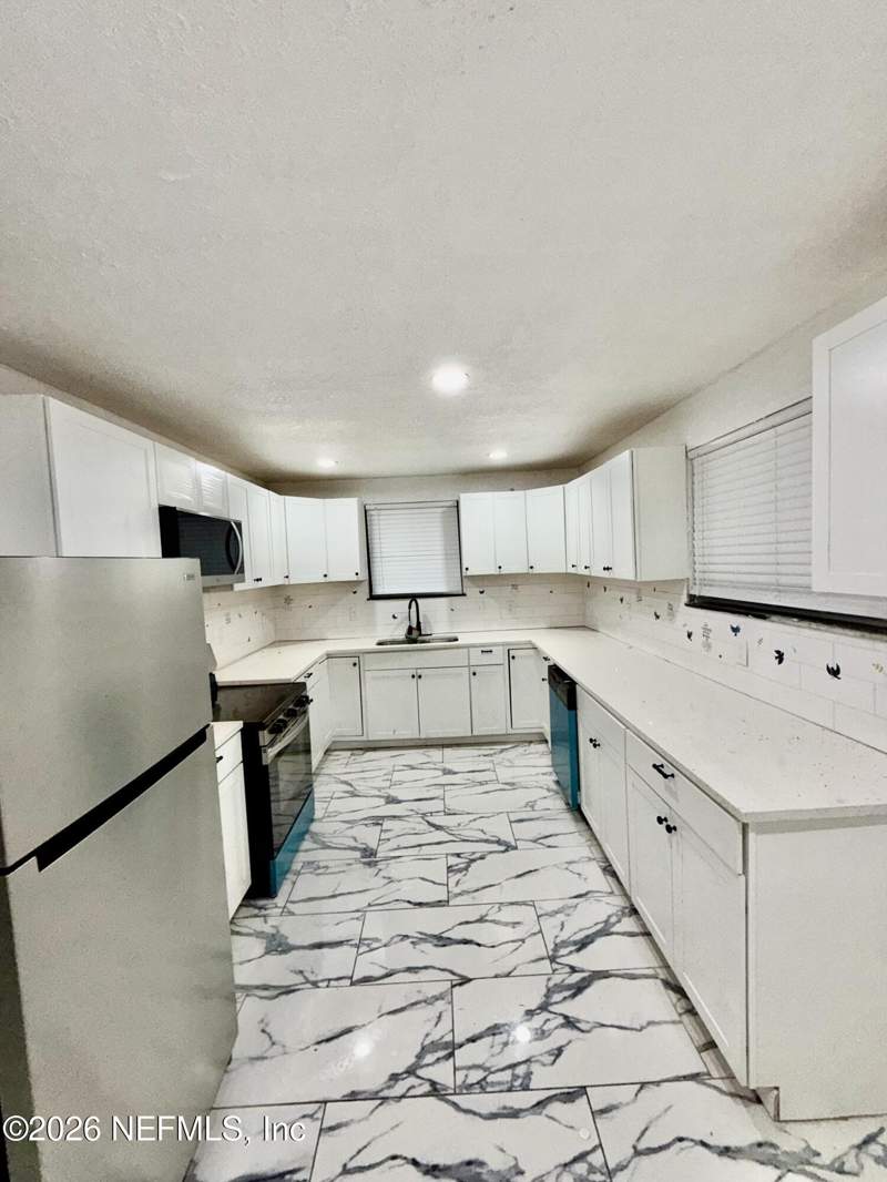 4 bedroom Single Family Residence at 1929 W 10TH Street, Lincoln Place, Jacksonville — photo 5