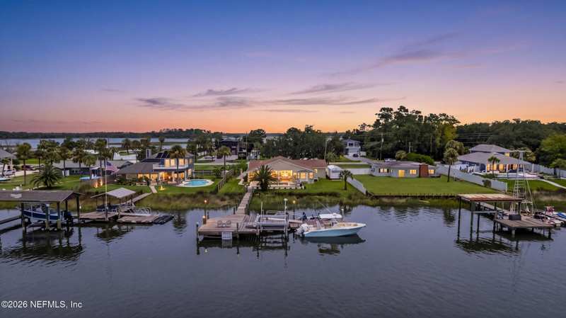 4 bedroom Single Family Residence at 5392 Heckscher Drive, Metes & Bounds, Jacksonville — photo 1