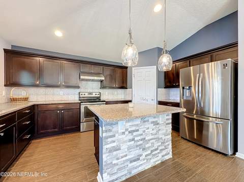 15971 Hutton Lane, Jacksonville FL - photo 12 of 42