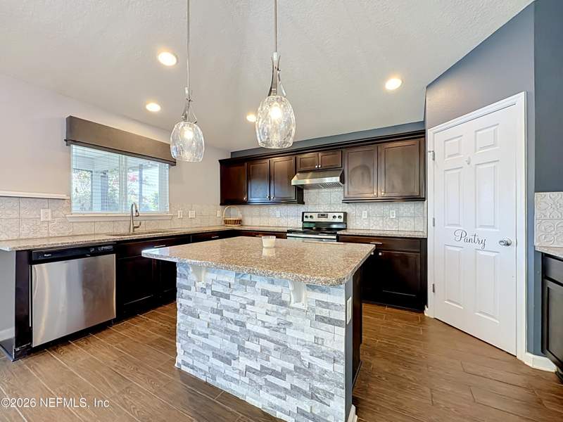 3 bedroom Single Family Residence at 15971 Hutton Lane, Hillcrest Bluff, Jacksonville — photo 4