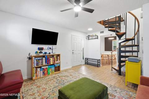 109 Pine Street, Atlantic Beach FL - photo 10 of 61