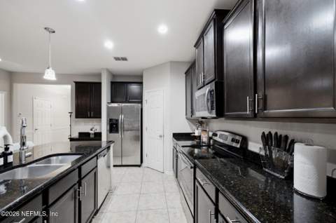 438 Auburn Oaks Road, Jacksonville FL - photo 8 of 21