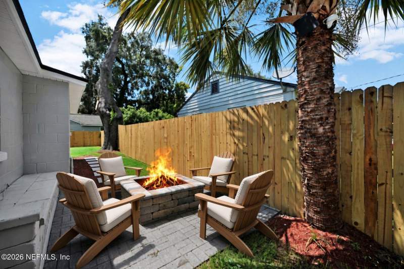 3 bedroom Single Family Residence at 2550 Wilcox Court, B. Higginbotham, Jacksonville — photo 5