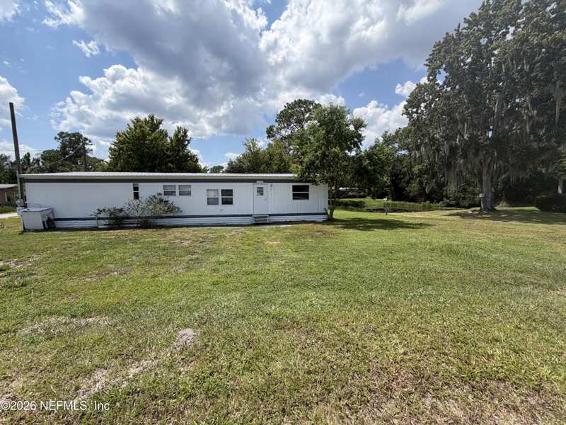 2 bedroom Mobile Home at 110 Peninsular Drive, Metes & Bounds, Crescent City — photo 1