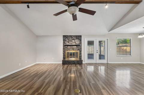 4446 Tyne Court, Jacksonville FL - photo 10 of 44